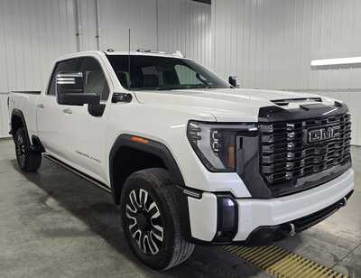2024 GMC 2500 Crew Cab, $61595. Photo 1