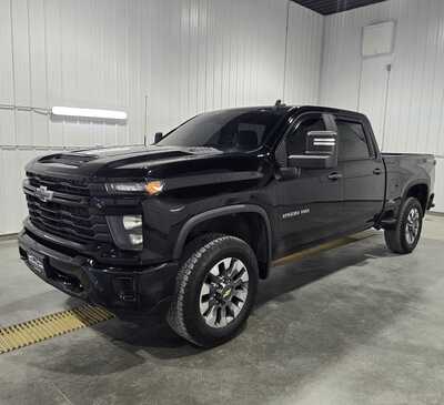 2024 Chevrolet 2500 Crew Cab, $38995. Photo 2