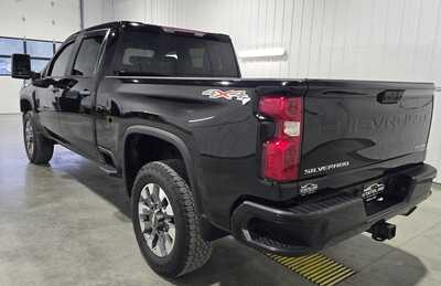 2024 Chevrolet 2500 Crew Cab, $38995. Photo 6
