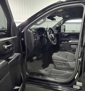 2024 Chevrolet 2500 Crew Cab, $38995. Photo 7