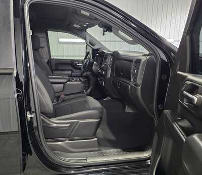 2024 Chevrolet 2500 Crew Cab, $38995. Photo 9