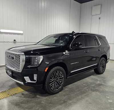 2021 GMC Yukon, $37595. Photo 2