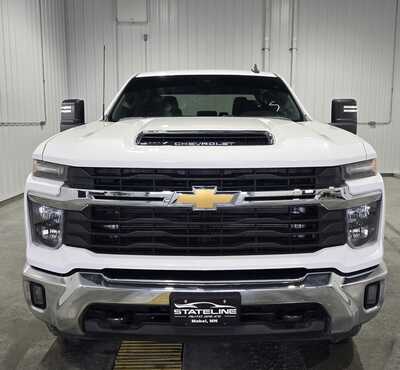 2024 Chevrolet 2500 Crew Cab, $44995. Photo 3