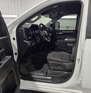 2024 Chevrolet 2500 Crew Cab, $44995. Photo 7