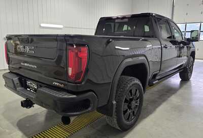 2022 GMC 3500 Crew Cab, $48495. Photo 5