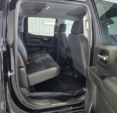 2021 Chevrolet 1500 Crew Cab, $35945. Photo 11