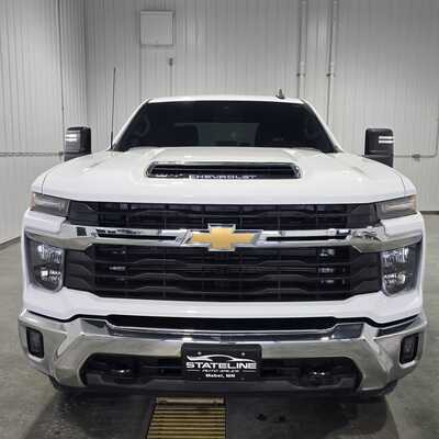 2024 Chevrolet 3500 Crew Cab, $42845. Photo 3