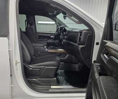 2024 Chevrolet 3500 Crew Cab, $42845. Photo 7