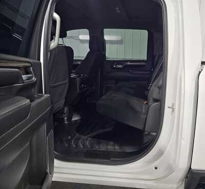 2024 Chevrolet 3500 Crew Cab, $42845. Photo 9
