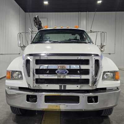 2004 Ford F450-8000, $29995. Photo 3