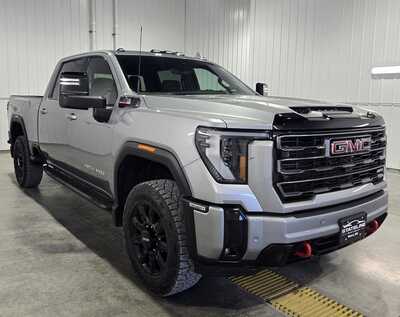 2025 GMC 3500 Crew Cab, $70995. Photo 4