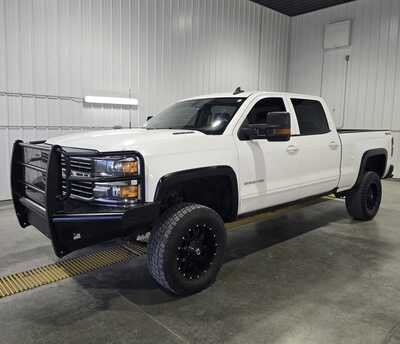 2016 Chevrolet 2500 Crew Cab, $23995. Photo 2