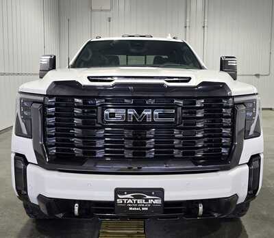 2024 GMC 2500 Crew Cab, $81995. Photo 3