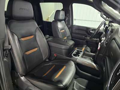 2023 GMC 2500 Crew Cab, $47495. Photo 9