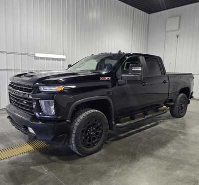 2022 Chevrolet 2500 Crew Cab, $43995. Photo 2