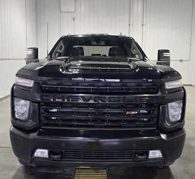 2022 Chevrolet 2500 Crew Cab, $43995. Photo 3