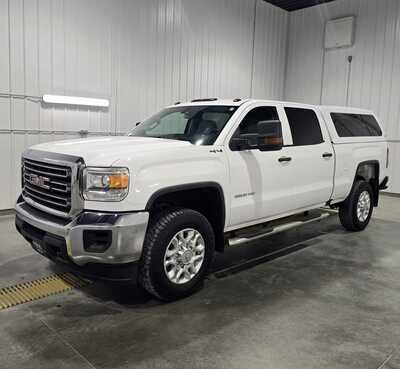 2016 GMC 2500 Crew Cab, $17495. Photo 2