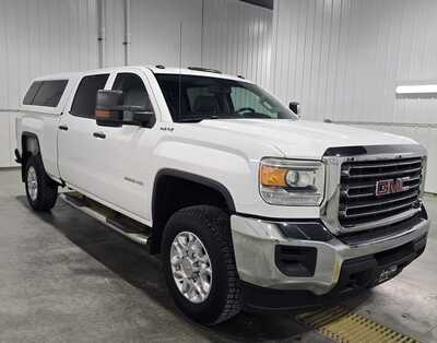 2016 GMC 2500 Crew Cab, $17495. Photo 4