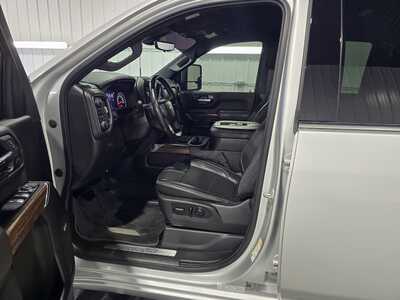2022 Chevrolet 2500 Crew Cab, $55995. Photo 7