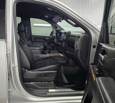 2022 Chevrolet 2500 Crew Cab, $55995. Photo 8