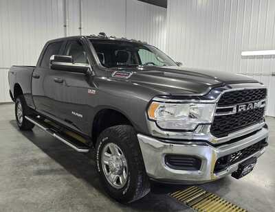 2020 RAM 2500 Crew Cab, $24995. Photo 4