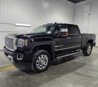 2016 GMC 2500 Crew Cab, $21995. Photo 2