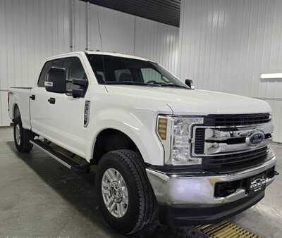 2019 Ford F350 Crew Cab, $22495. Photo 4
