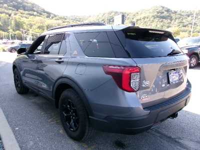 2022 Ford Explorer, $35995. Photo 8