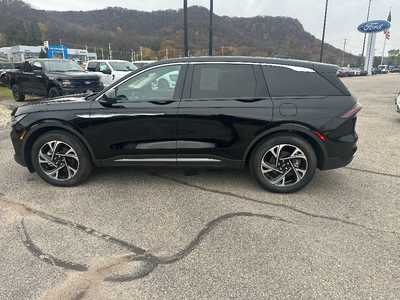 2024 Lincoln Nautilus, $45954. Photo 8