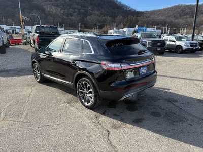 2023 Lincoln Nautilus, $39995. Photo 12