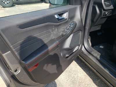 2025 Ford Escape, $33925. Photo 10