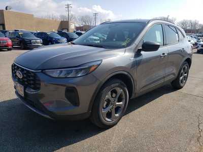 2025 Ford Escape, $33925. Photo 3