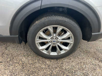 2022 Ford Explorer, $32995. Photo 11