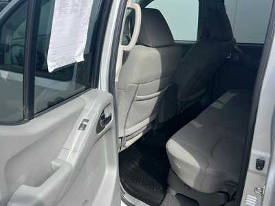 2019 Nissan Frontier, $18595. Photo 11