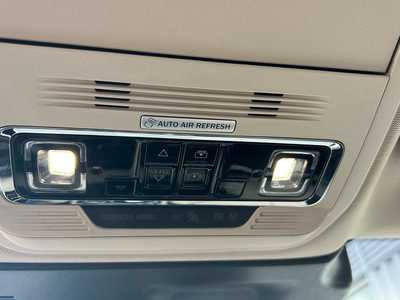 2023 Lincoln Corsair, $41995. Photo 11