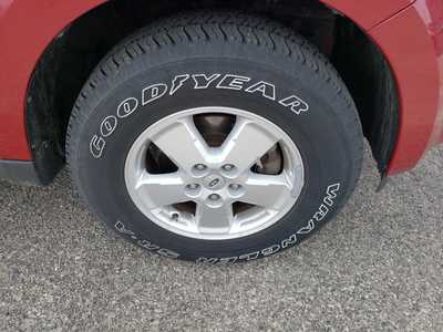 2010 Ford Escape, $7995. Photo 10