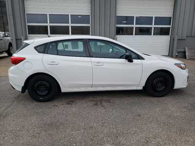 2017 Subaru Impreza, $8995. Photo 11