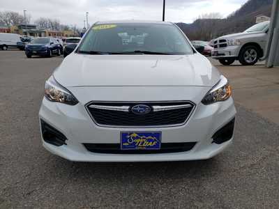 2017 Subaru Impreza, $8995. Photo 5