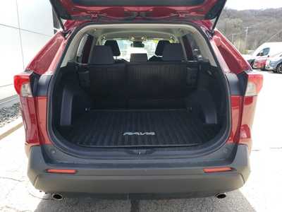 2019 Toyota RAV4, $19995. Photo 9