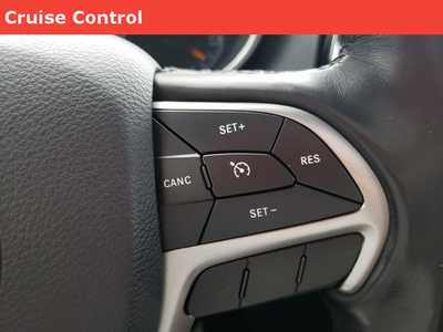 2020 Jeep Grand Cherokee, $26898. Photo 3