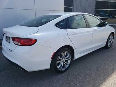 2015 Chrysler 200, $11995. Photo 12