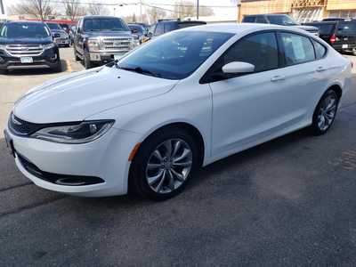 2015 Chrysler 200, $11995. Photo 8