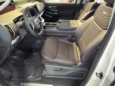 2025 Ford Expedition, $90990. Photo 3