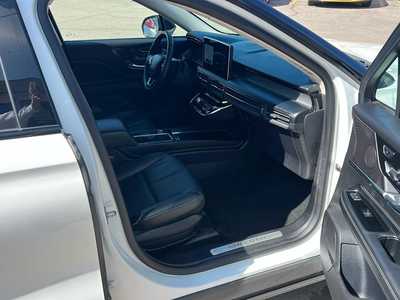 2023 Lincoln Corsair, $32993. Photo 11