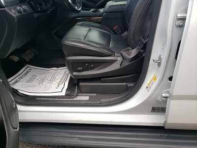 2018 Chevrolet Suburban, $20994. Photo 11