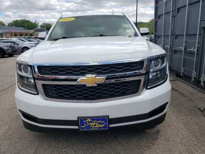 2018 Chevrolet Suburban, $20994. Photo 2