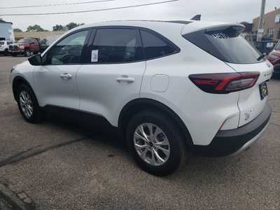 2025 Ford Escape, $31138. Photo 4