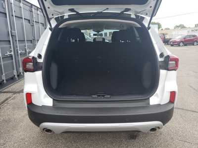 2025 Ford Escape, $31138. Photo 6