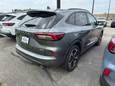 2025 Ford Escape, $36064. Photo 4