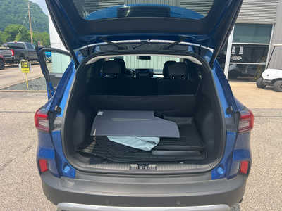2023 Ford Escape, $29495. Photo 12